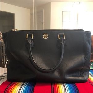 Tory Burch Pebbled Robinson Tote